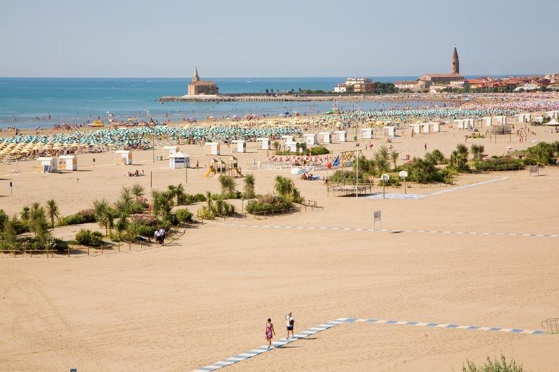 Hotel Panoramic Каорле Екстериор снимка