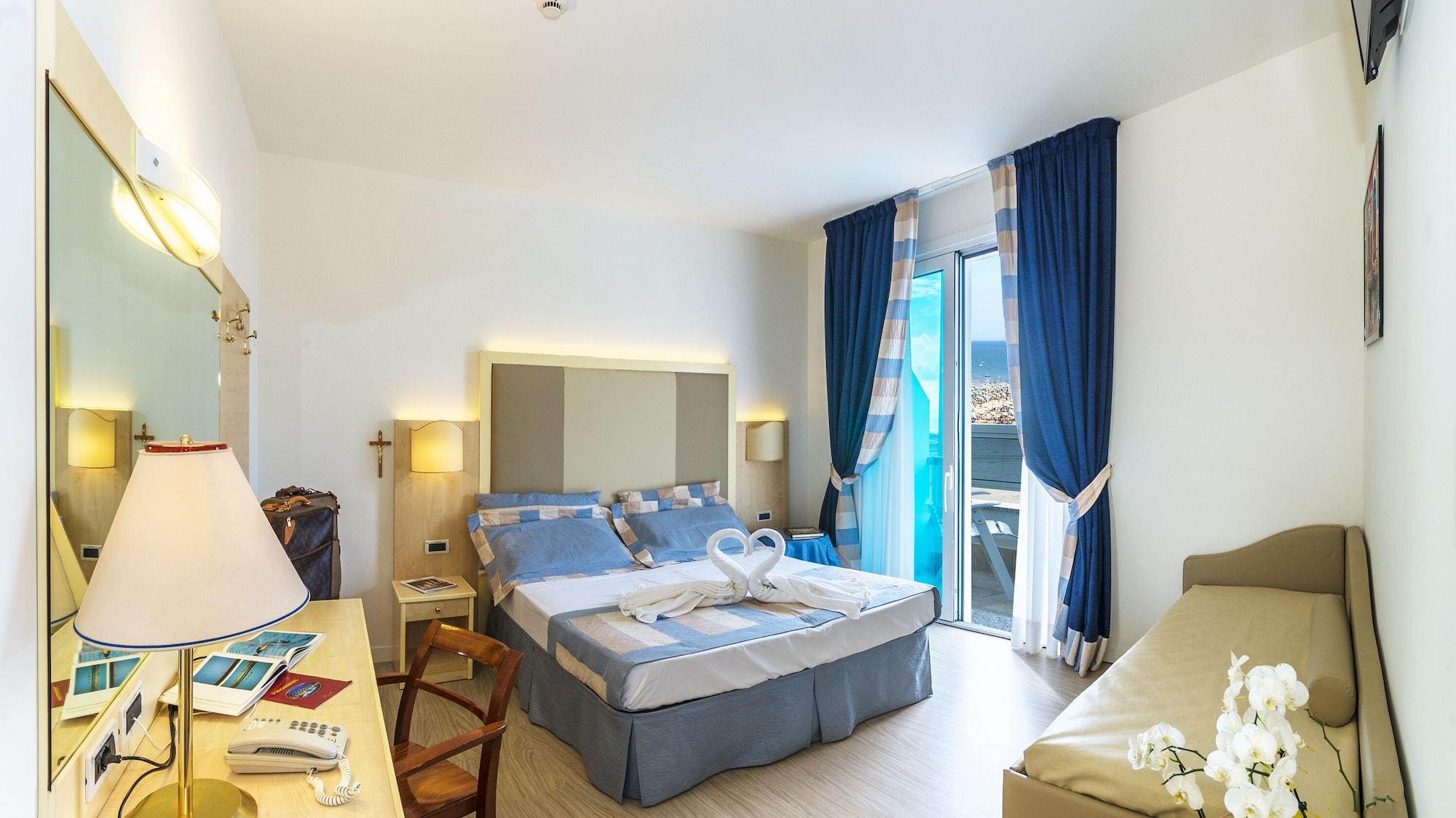 Hotel Panoramic Каорле Екстериор снимка