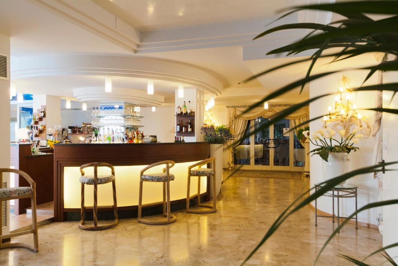Hotel Panoramic Каорле Екстериор снимка