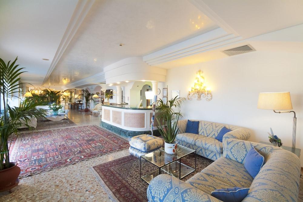Hotel Panoramic Каорле Екстериор снимка