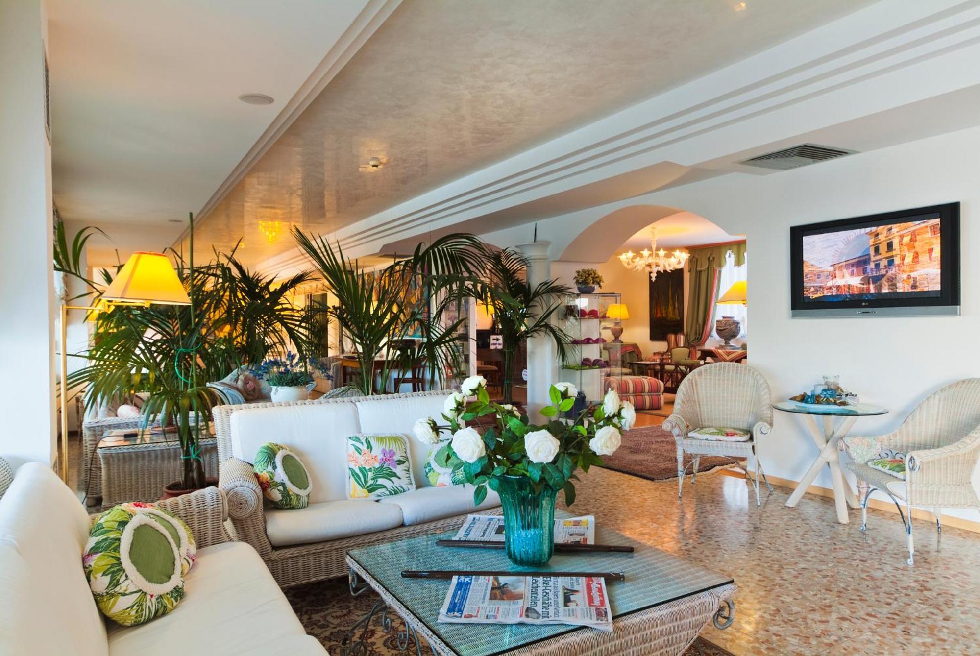 Hotel Panoramic Каорле Екстериор снимка