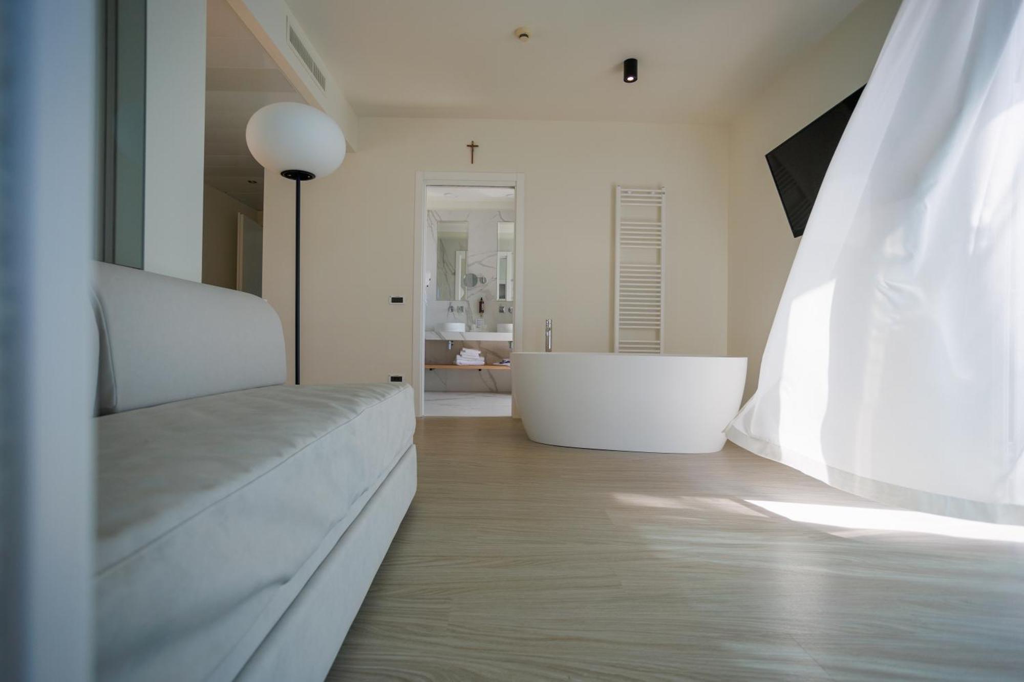 Hotel Panoramic Каорле Екстериор снимка