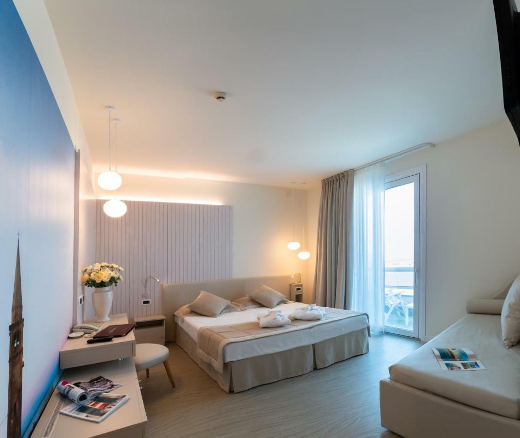 Hotel Panoramic Каорле Екстериор снимка