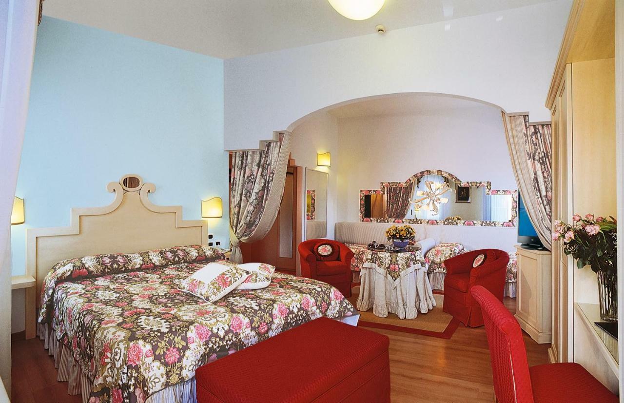 Hotel Panoramic Каорле Екстериор снимка